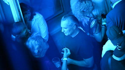 FOTO: Jiří Macháček se baví na své party.