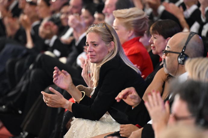 FOTO: Kateřina Bartošková byla během večera dojata k slzám, když byla řeč o jejím tatínkovi. – stránka 2
