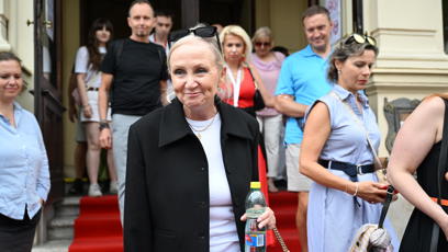 FOTO: Bára Basiková zavítala na premiéru filmu Dvě deci tuše.