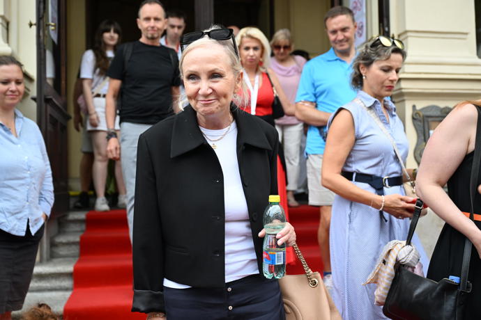 FOTO: Bára Basiková zavítala na premiéru filmu Dvě deci tuše. – stránka 325