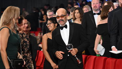 FOTO: Jeffrey Wright si večer užívá naplno.