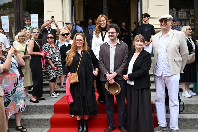 FOTO: Lela Geislerová, Ester Geislerová, Felix Geisler a Věra Geislerová. – stránka 377