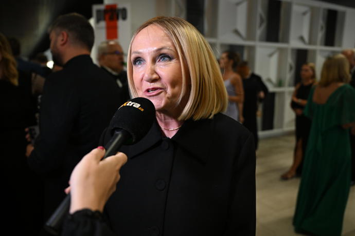 FOTO: Zpěvačka Bára Basiková během rozhovoru pro eXtra.cz. – stránka 16
