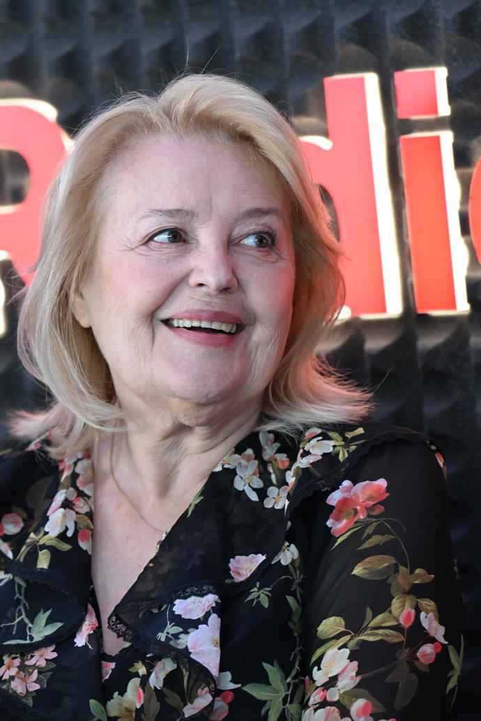 FOTO: Herečka Magda Vašáryová ve Varech. – stránka 22
