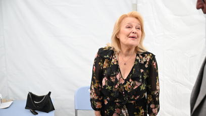 FOTO: Herečka Magda Vašáryová ve Varech.