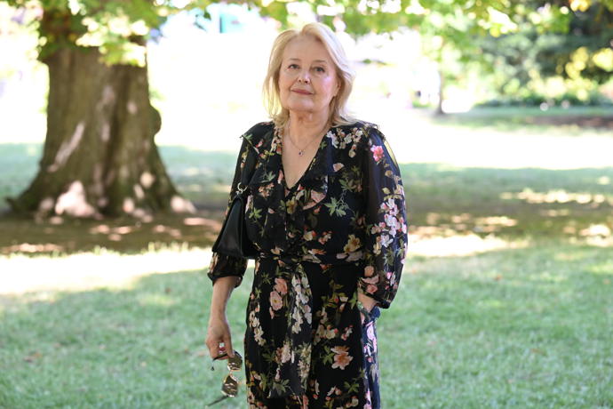 FOTO: Herečka Magda Vašáryová ve Varech. – stránka 24