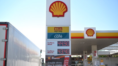 FOTO: Také na Shellu se ceny drží na vysoké úrovni – nafta stojí 44,90 Kč/l a benzin 43,40 Kč/l.