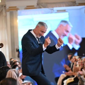 Jan Čenský je také prosluslý svým humorem i tím, že má velké charisma.