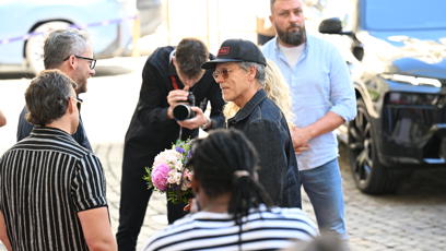 FOTO: Hvězdný herec Kevin Bacon dorazil do Varů spolu se svou ženou Kyrou Sedgwick.