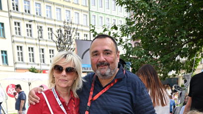 FOTO: Ivan Vodochodský s manželkou ve Varech.