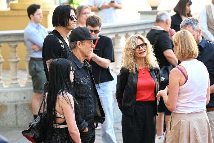 FOTO: Kyra Sedgwick je velmi přátelská. – stránka 10