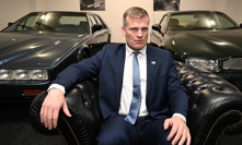Filip Turek zapózoval před svými vozy.