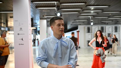 FOTO: Daniel Krejčík zašel na Absolventa.