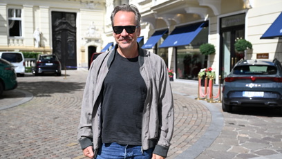 FOTO: Herec Peter Sarsgaard ve Varech.