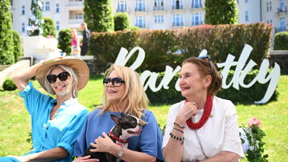 FOTO: Zahradní party s Bardotkami - Dagmar Havlová, Eva Holubová a Pavlína Pořízková.