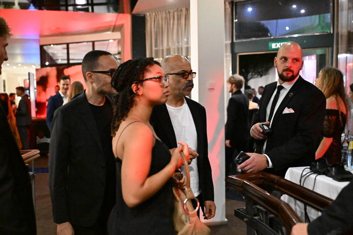 FOTO: Jeffrey Wright na party po zakončení Varů. – stránka 2