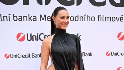 FOTO: Taťána Makarenko na party UniCredit Bank ve Varech.