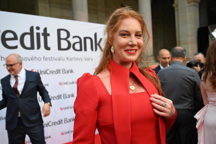 FOTO: Nikol Kouklová na party UniCredit Bank ve Varech. – stránka 1427