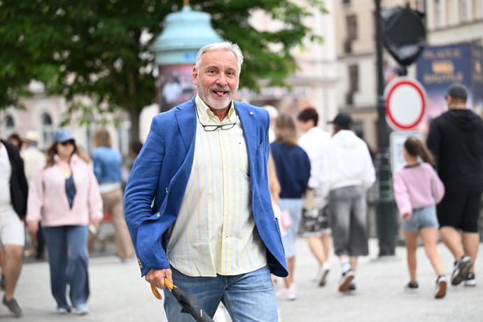 FOTO: Jan Čenský se procházel po kolonádě. – stránka 1
