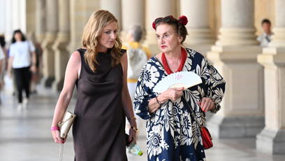 FOTO: Eva Holubová měla dva roztomilé drdoly.