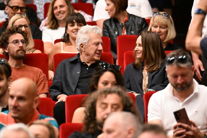 FOTO: Dustin Hoffman se na film také podíval. – stránka 1016