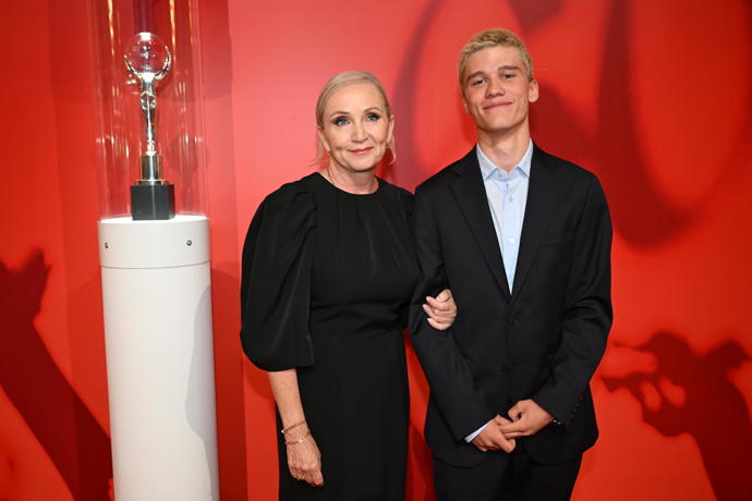 FOTO: Bára Basiková má skoro dospělého syna. – stránka 1366