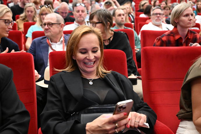 FOTO: Nechyběla ani Monika Absolonová. – stránka 8