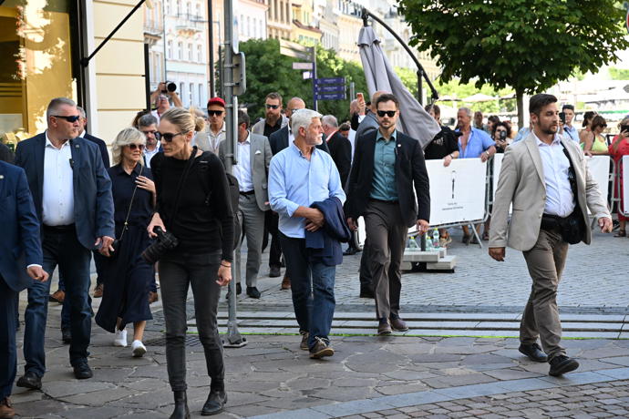 FOTO: Manželé Pavlovi se vydali na kolonádu. – stránka 35