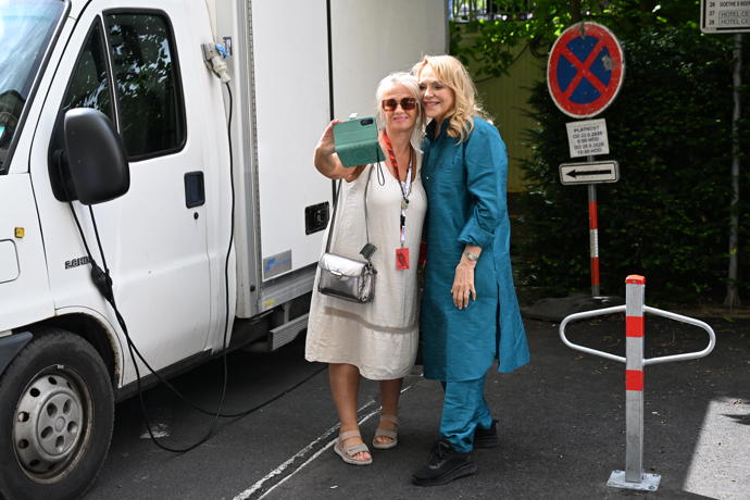FOTO: Dagmar Havlová selfie neodmítla. – stránka 1026
