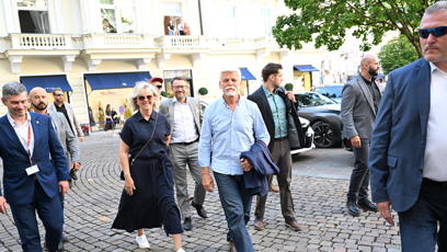 FOTO: Manželé Pavlovi se prošli po karlovarské kolonádě.
