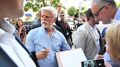 FOTO: Petr Pavel byl ve Varech za hvězdu.