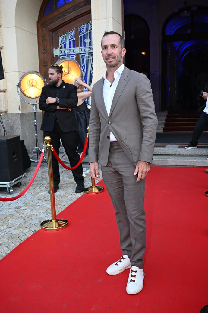 FOTO: Bývalý tenista Radek Štěpánek na BMW party. – stránka 786