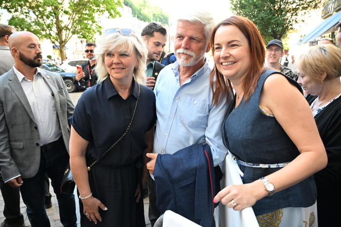 FOTO: Manželé Pavlovi se s fanoušky vyfotili. – stránka 28