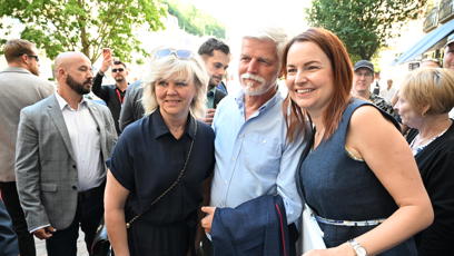 FOTO: Manželé Pavlovi se s fanoušky vyfotili.