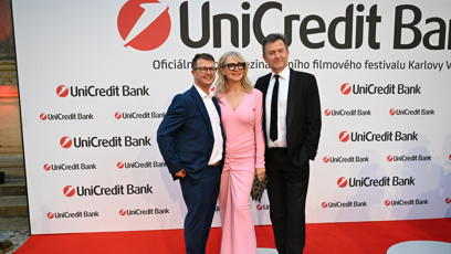 FOTO: Petra Fonda na party UniCredit Bank ve Varech.