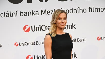FOTO: Petra Svoboda na party UniCredit Bank ve Varech.