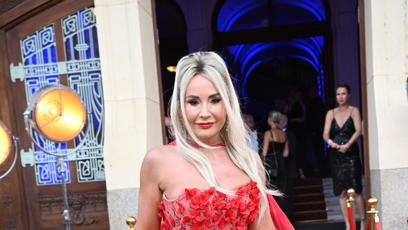FOTO: Lenka Dragounová zvolila výrazné šaty.