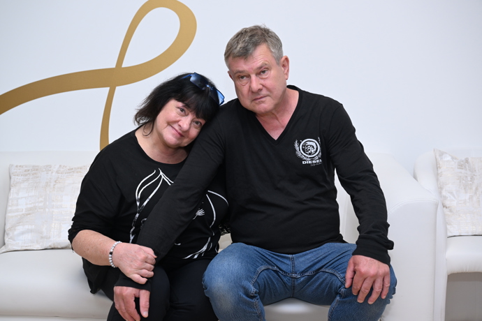 FOTO: Slavný pár září štěstím. – stránka 2