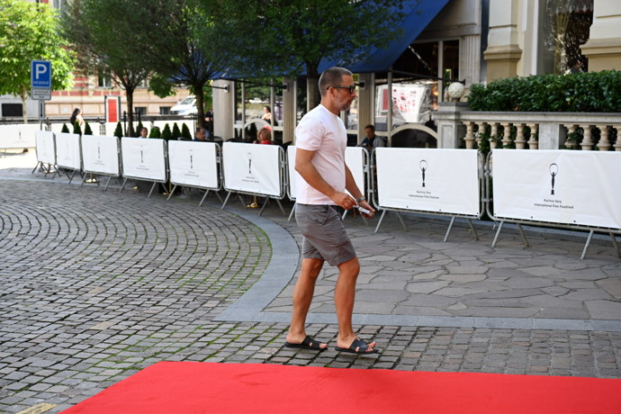 FOTO: Janek Bartoška ve Varech nemůže chybět. – stránka 13