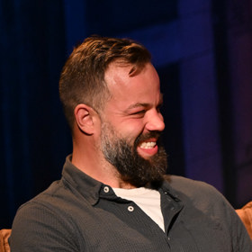 Radko Gudas v pořadu 7 pádů Honzy Dědka.
