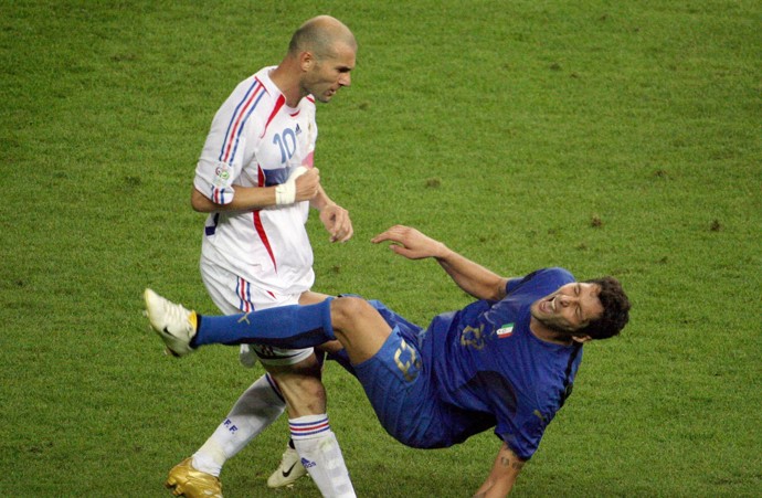 FOTO: Zinédine Zidane dal hlavičku Materazzimu. – stránka 3