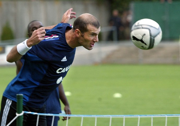 FOTO: Zinédine Zidane je fotbalovou legendou. – stránka 2