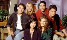 Představitel Chandlera ze seriálu Přátele Matthew Perry je po smrti. Utopil se ve vlastní vířivce. 