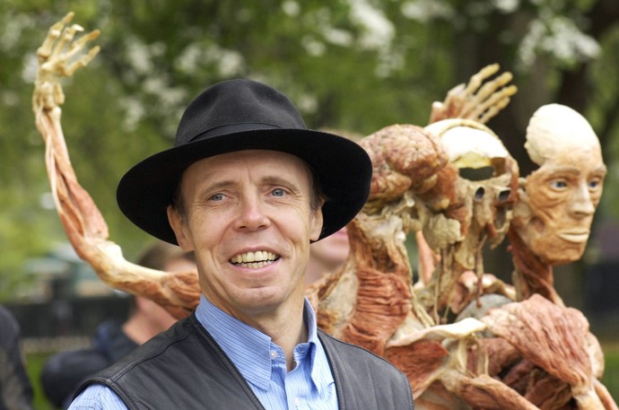 FOTO: Gunther von Hagenz se svými těly. – stránka 2