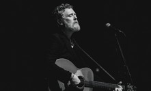 V 56 letech zemřel zpěvák Glen Hansard.
