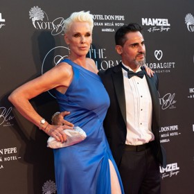 Brigitte Nielsen byla od rozvodu se Slym vdaná ještě třikrát. Naposledy za Mattiu Dessiho, jemuž ve svých 54 letech porodila dceru Fridu.