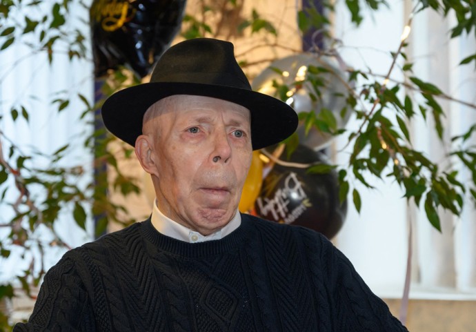 FOTO: Gunther von Hagenz je po smrti. – stránka 4