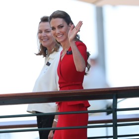 Kate Middleton zamávala. 