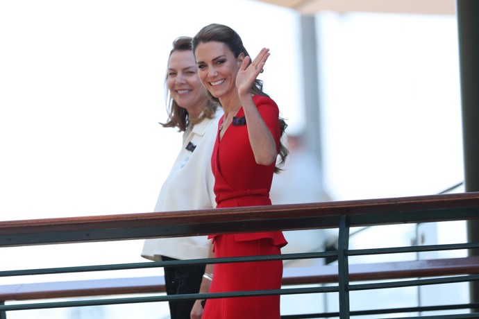 FOTO: Kate Middleton zamávala. – stránka 7