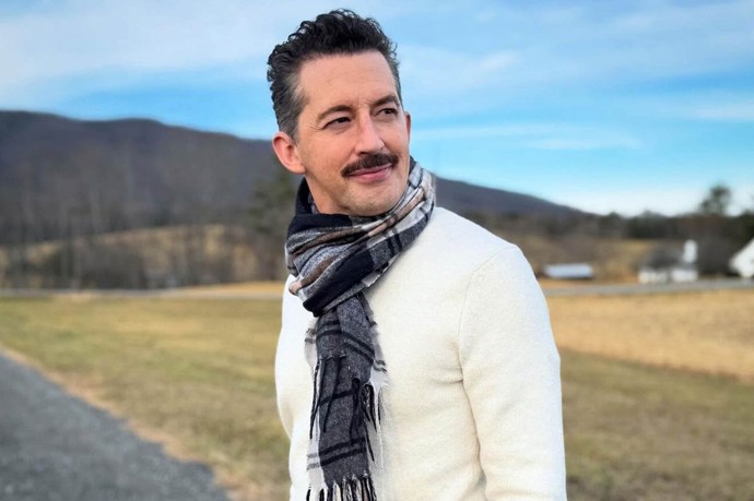 FOTO: Josh Grisetti. – stránka 10